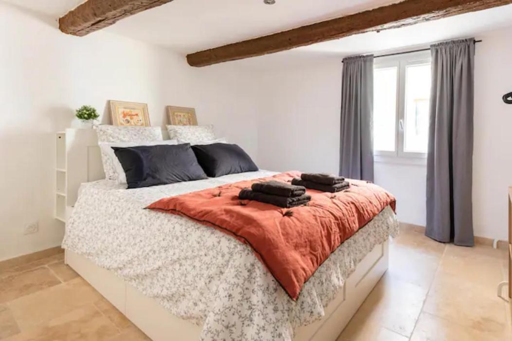 Le Marronnier 3: Superbe Appart Au Coeur De La Petite Venise LʼIsle-sur-la-Sorgue Esterno foto